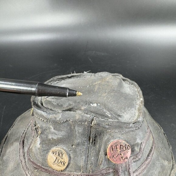 Desktop Bucket Boonie Fishing Hat Paperweight Polyresin Keypoint Signed Kip 08 - Picture 9 of 16
